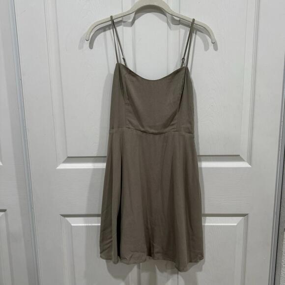 Wilfred Dresses & Skirts - Women’s Wilfred Sunday Best Dress Fit N Flare Summer Size 6 Green Short